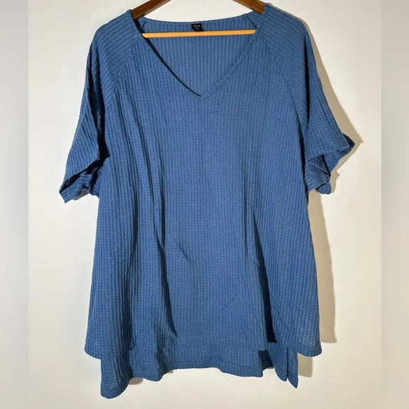 SHEIN Raglan Sleeve Top - Picture 2 of 4